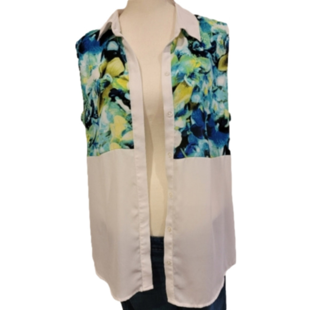 APT. 9 Sleeveless Button Down Split Open Back Hem Top Size M